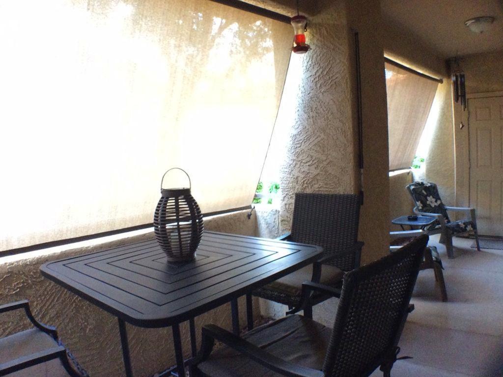 Poolside To 1 Of 3 Pool-spa Complexes, Heated & Open 24/7/365! Holiday home Phoenix