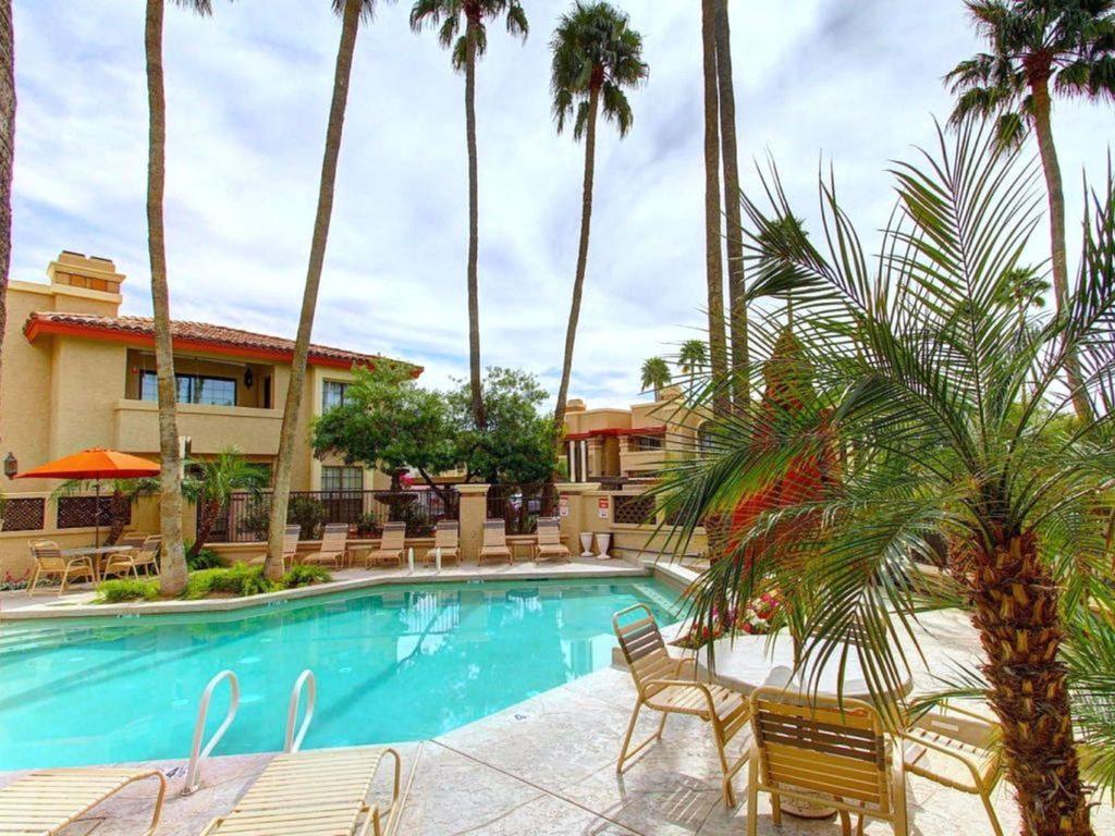 Holiday home Poolside To 1 Of 3 Pool-spa Complexes, Heated & Open 24/7/365!