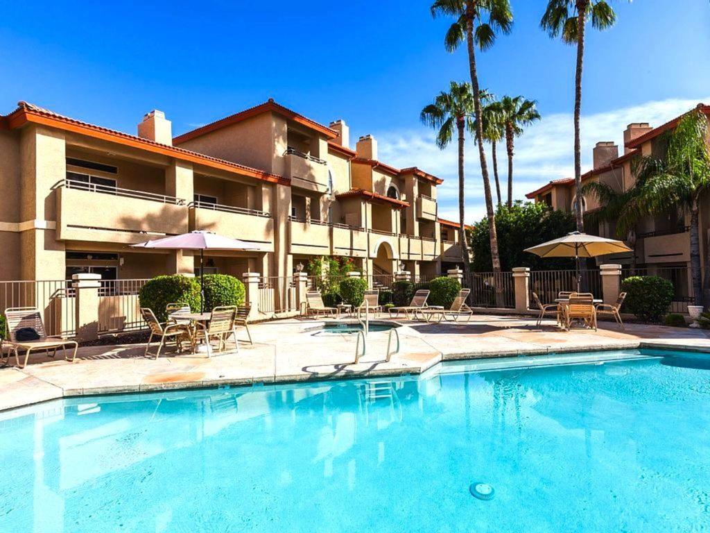 Holiday home Poolside To 1 Of 3 Pool-spa Complexes, Heated & Open 24/7/365! *